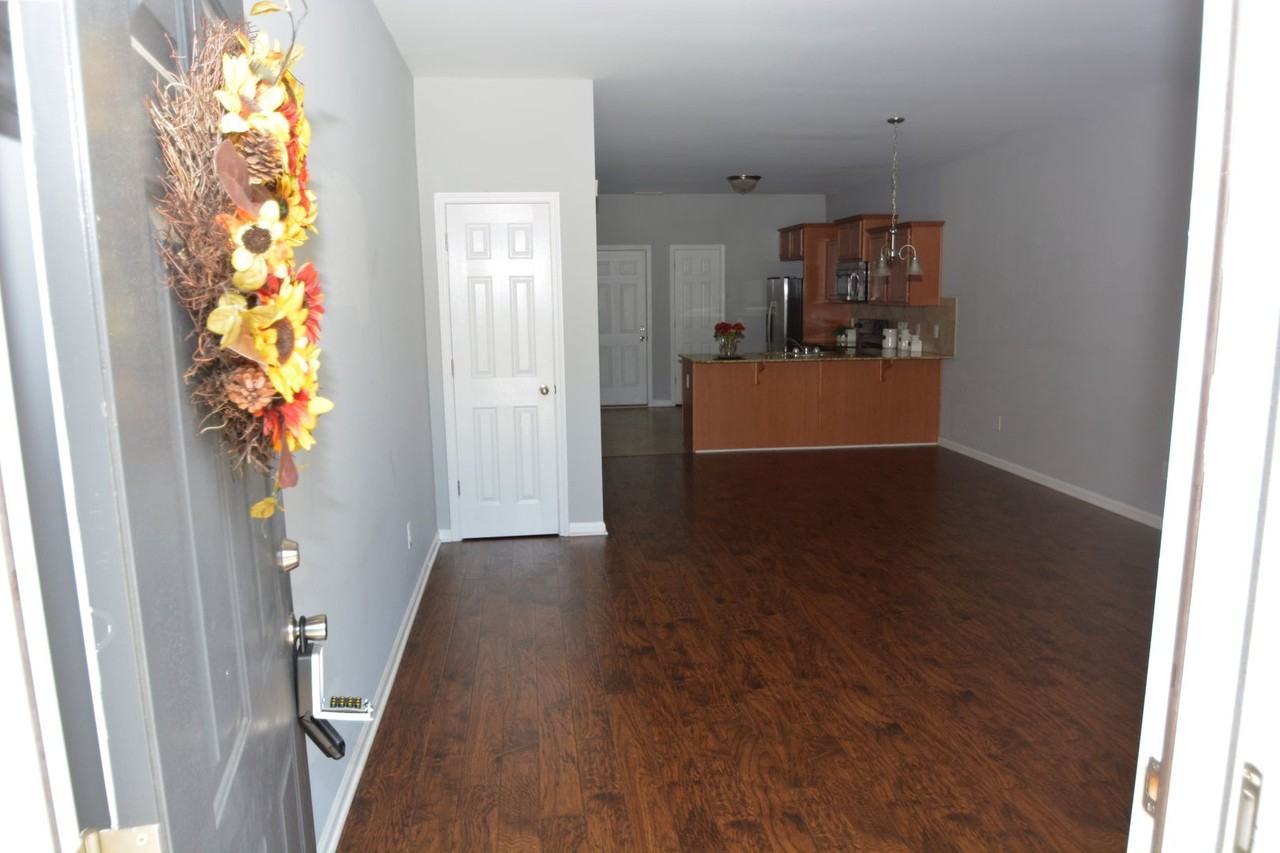 12736 Livengood Ln - Photo 2 of 23
