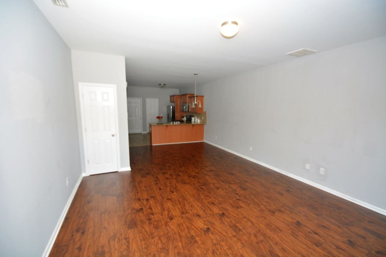 12736 Livengood Ln - Photo 3 of 23