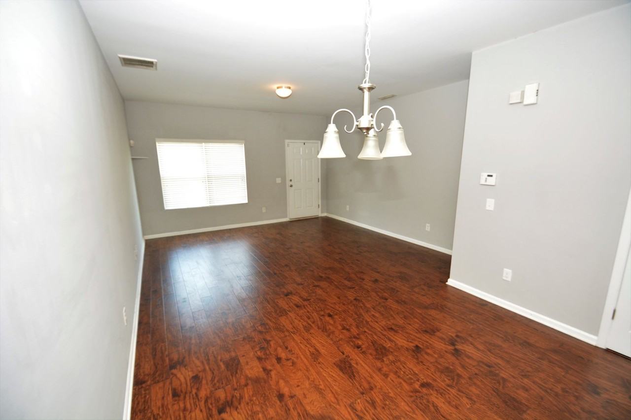 12736 Livengood Ln - Photo 4 of 23