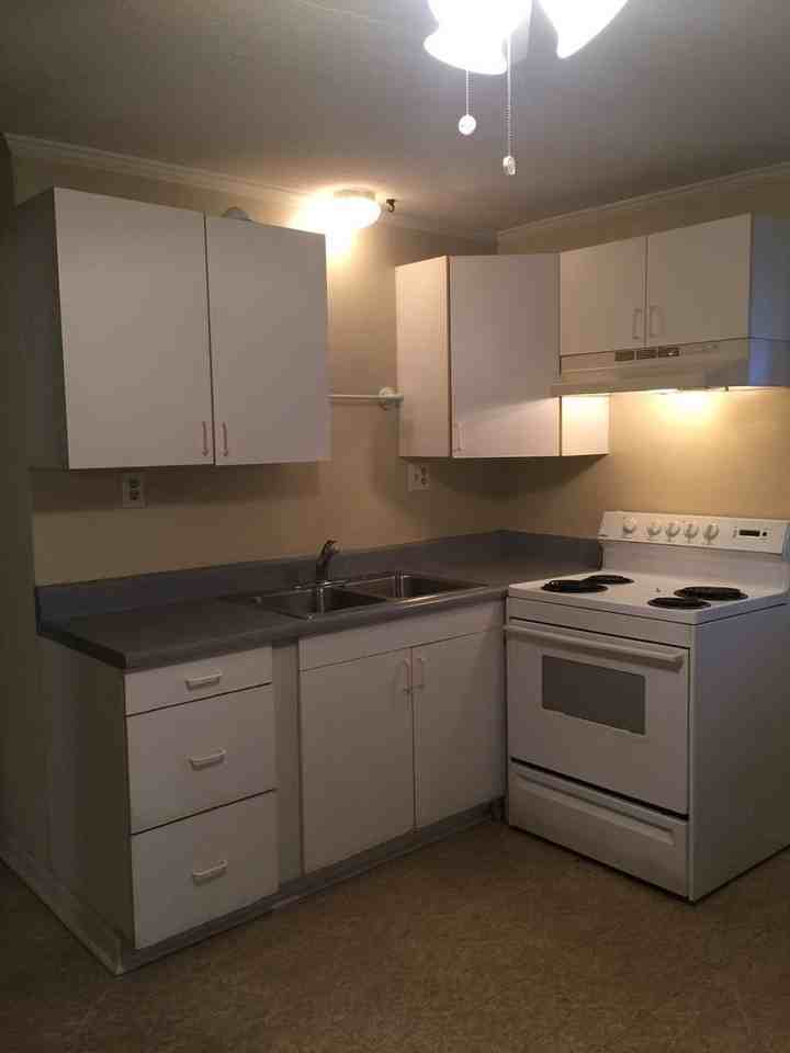 4904 Franklin Ave - Photo 2 of 7