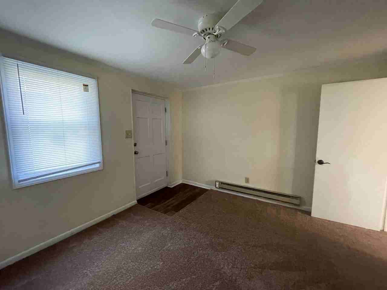 4904 Franklin Ave - Photo 5 of 7