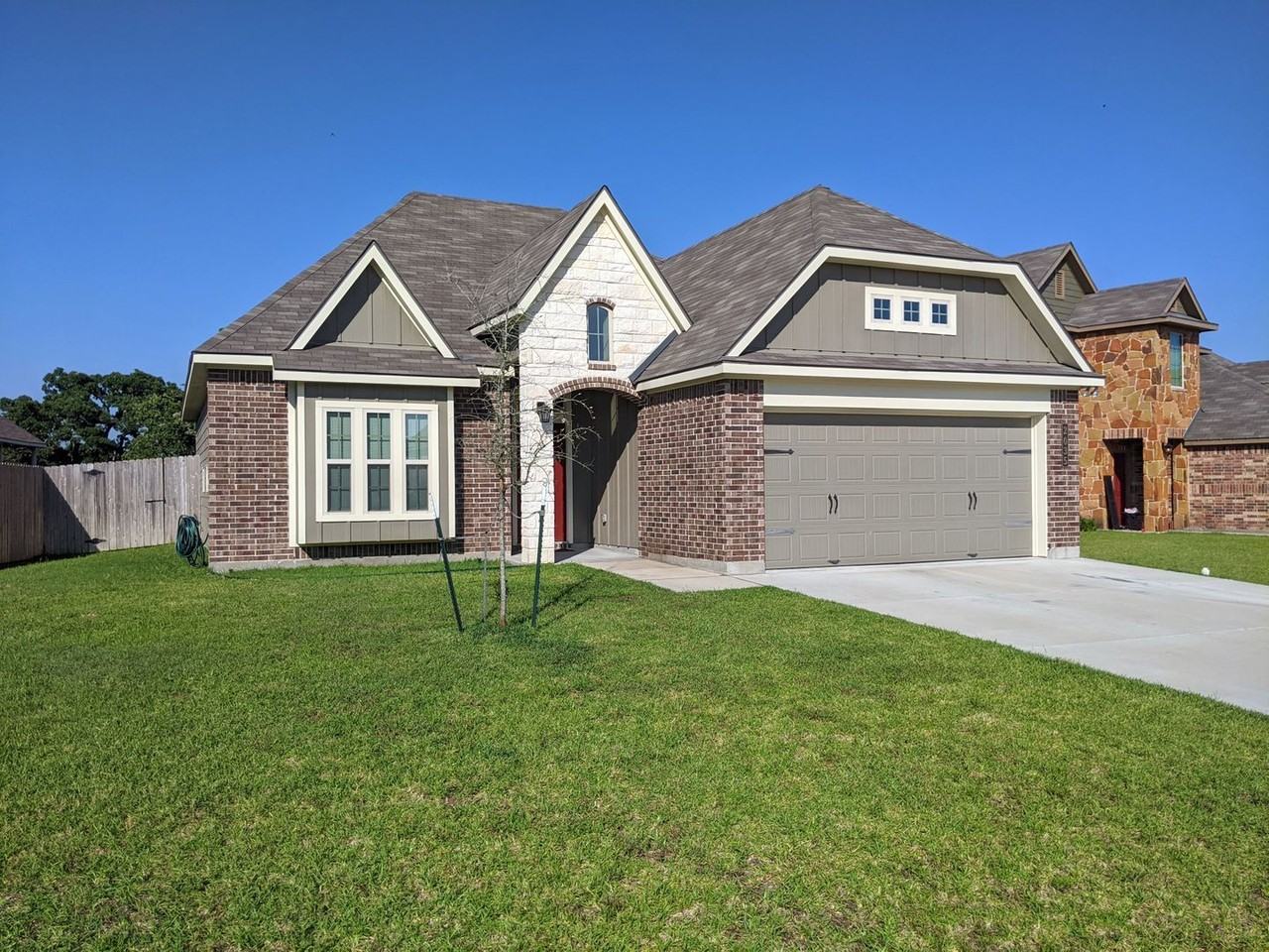 2035 Sorrento Ct - Photo 2 of 29
