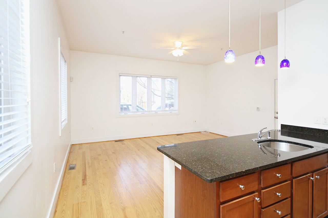 215 5th St Sw #1D - Photo 6 of 10