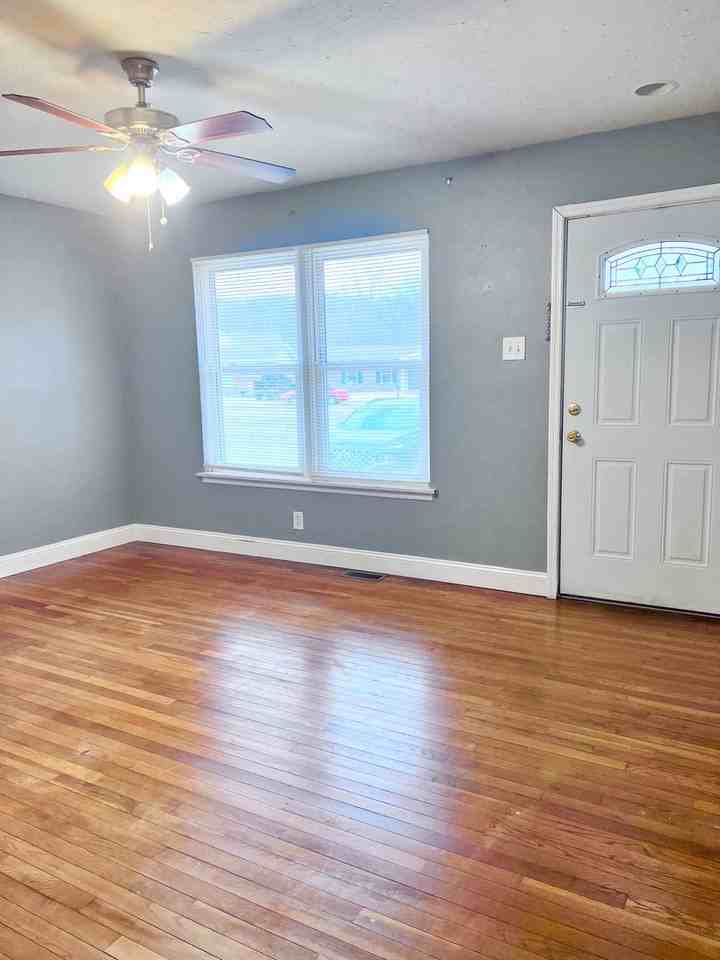 3211 Bayshore Pkwy - Photo 3 of 18