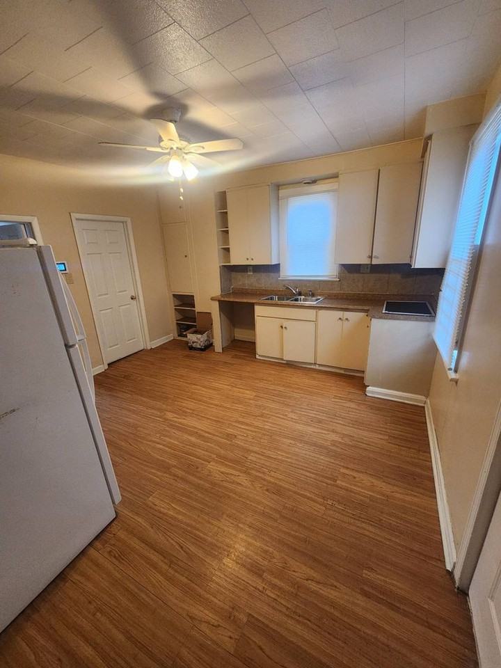 3695 E 61st St - Photo 6 of 26