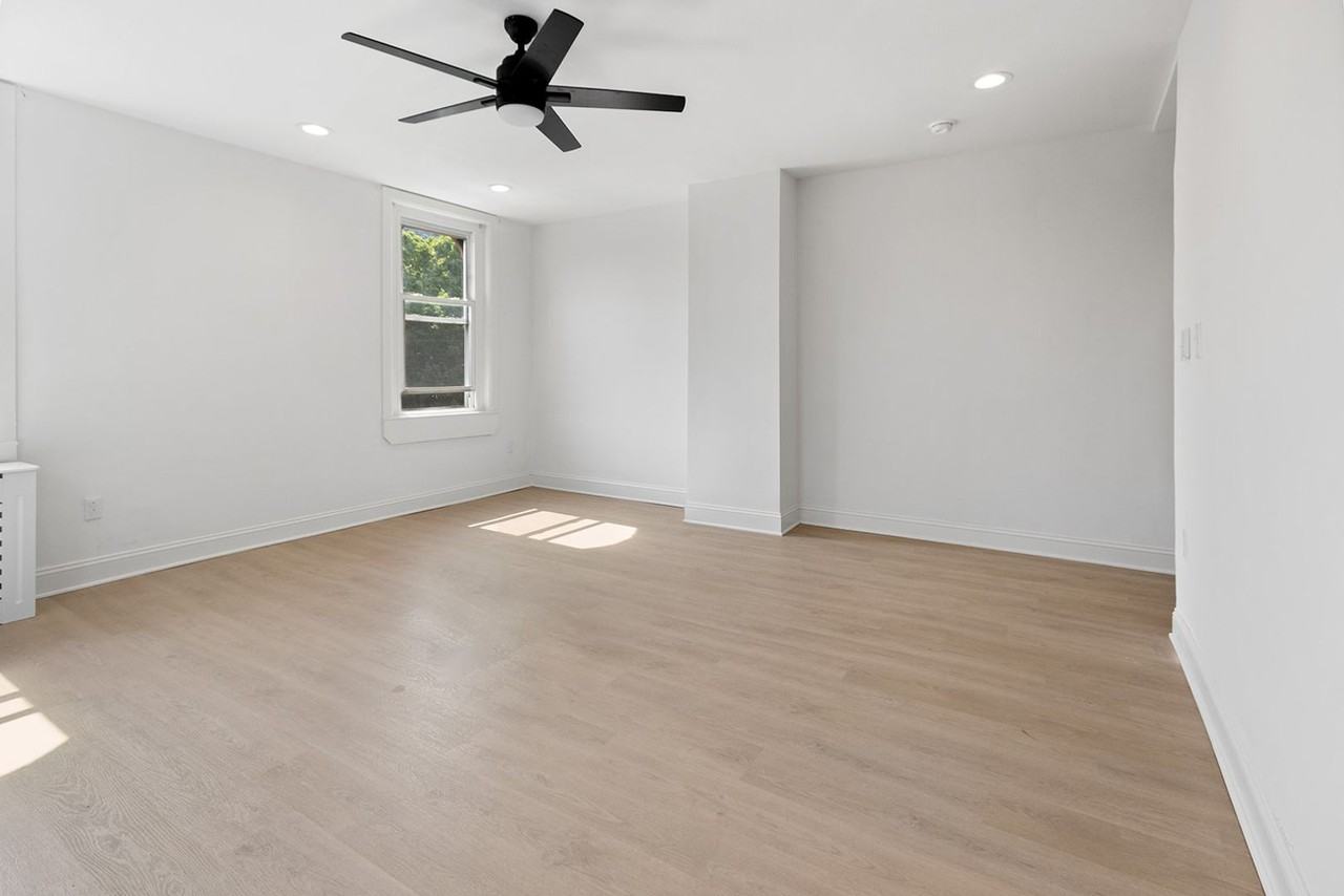 2300 S 3rd St - Photo 2 of 24