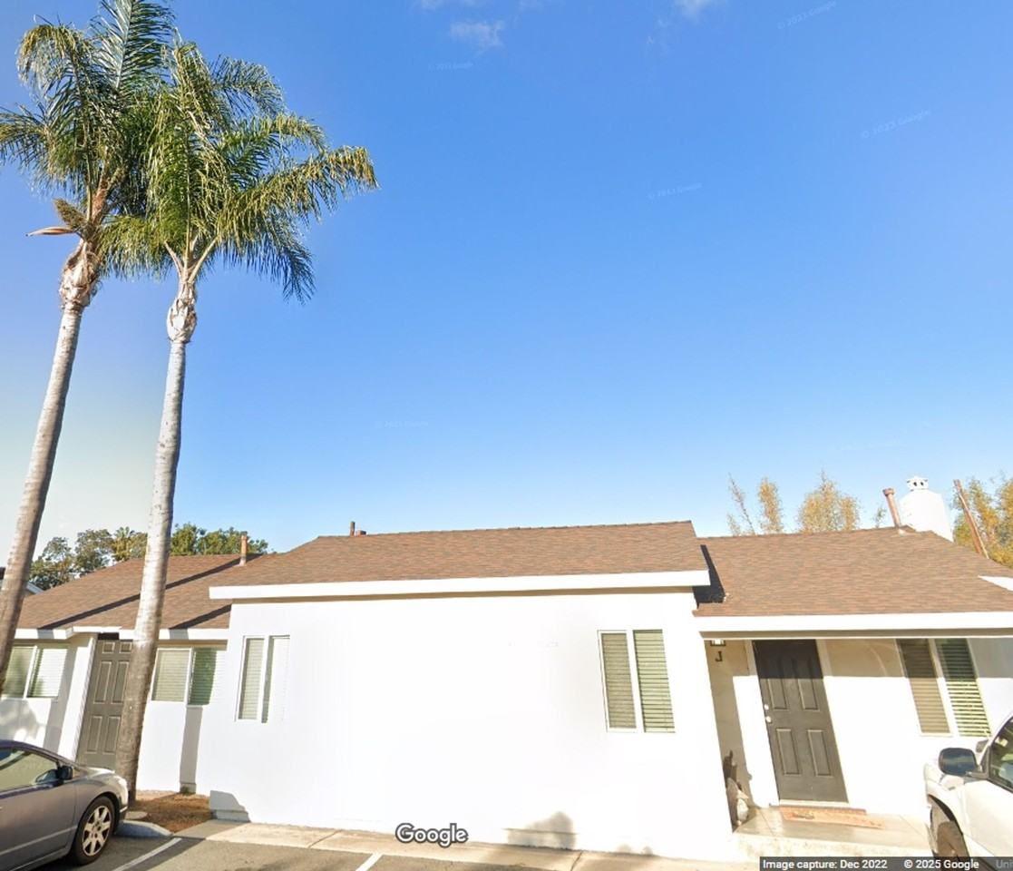 161 W. Los Angeles - Photo 5 of 9