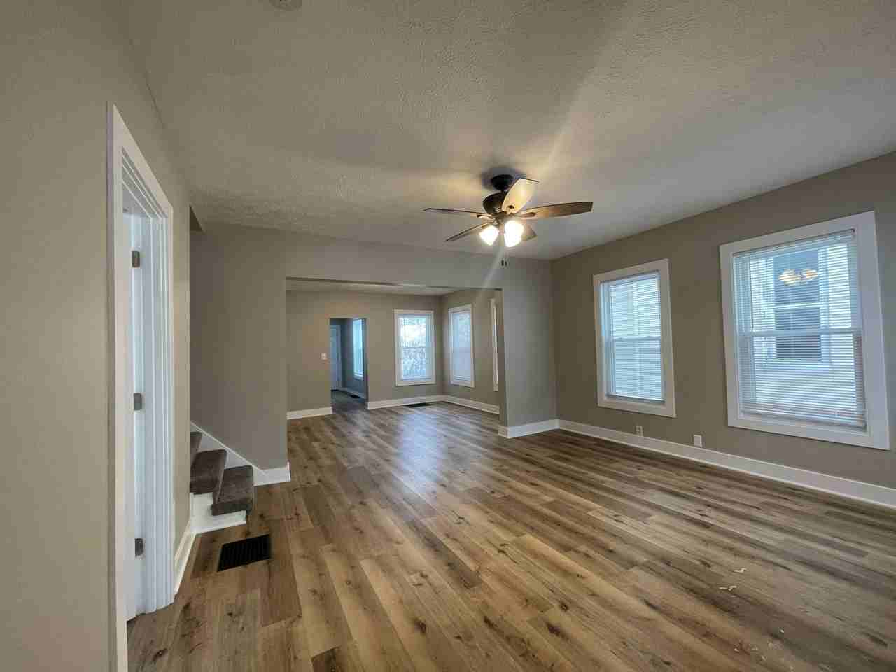 852 Lafayette Ave Ne - Photo 5 of 21