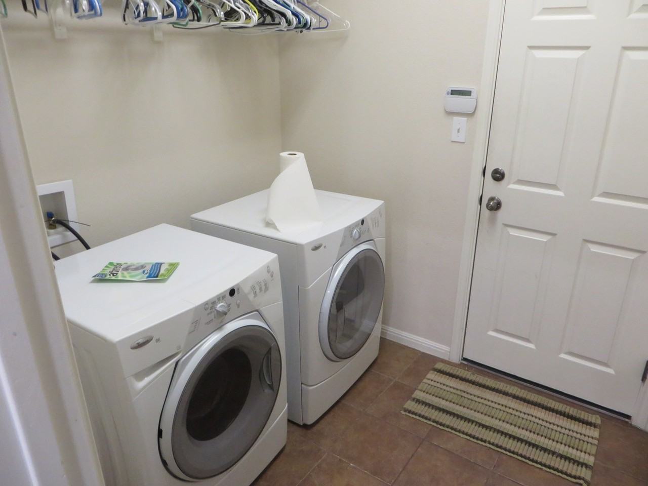 2124 Callingwood Dr - Photo 5 of 10