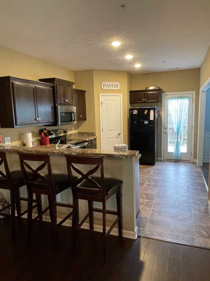 2419 New Holland Circle - Photo 5 of 20