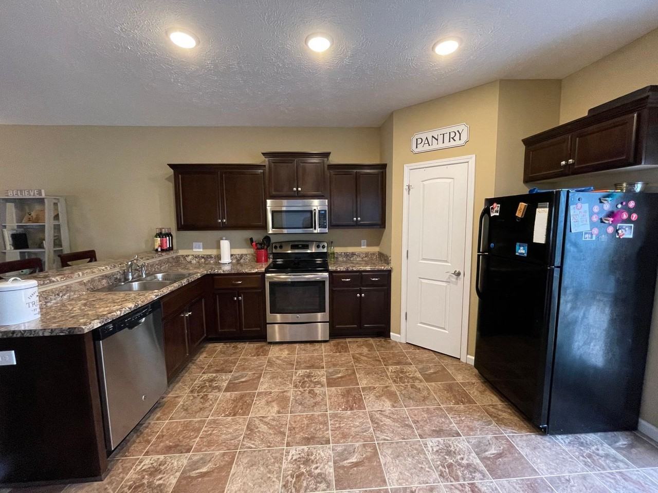 2419 New Holland Circle - Photo 7 of 20