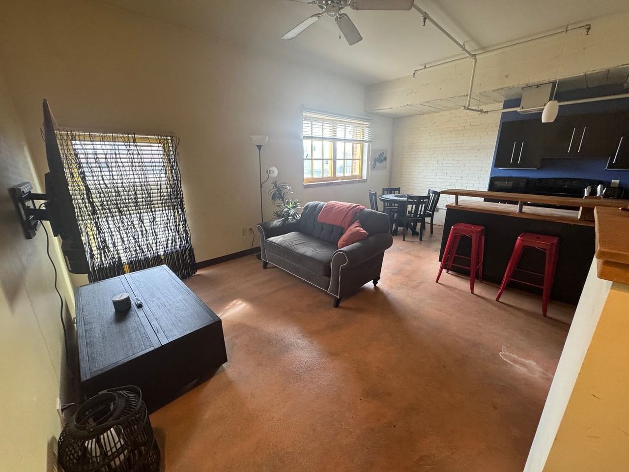 Tracy Lofts - Photo 2 of 16