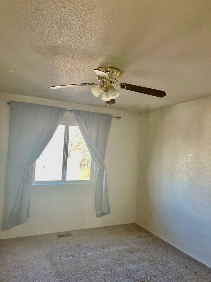 3434 35th St - Photo 4 of 7