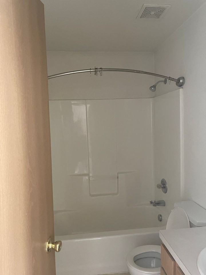 3434 35th St - Photo 6 of 7