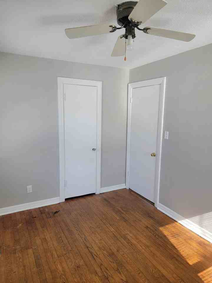 4537 Park Ave - Photo 4 of 8