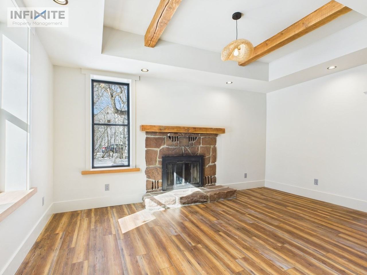 1423 W Babcock St - Photo 2 of 20