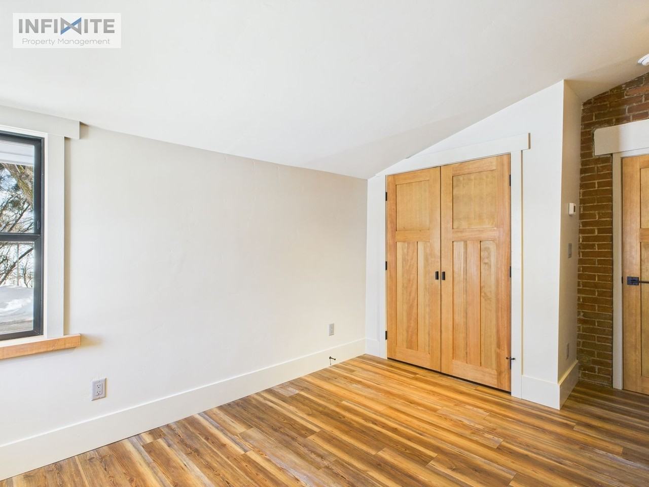 1423 W Babcock St - Photo 6 of 20