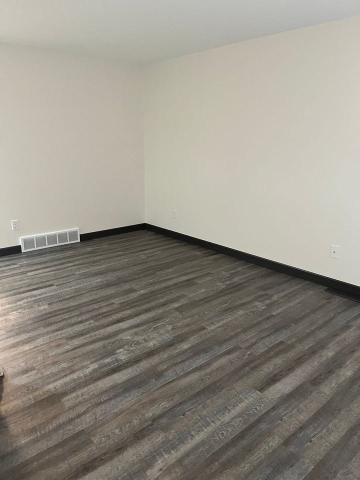 478 S Kaser Dr - Photo 3 of 20