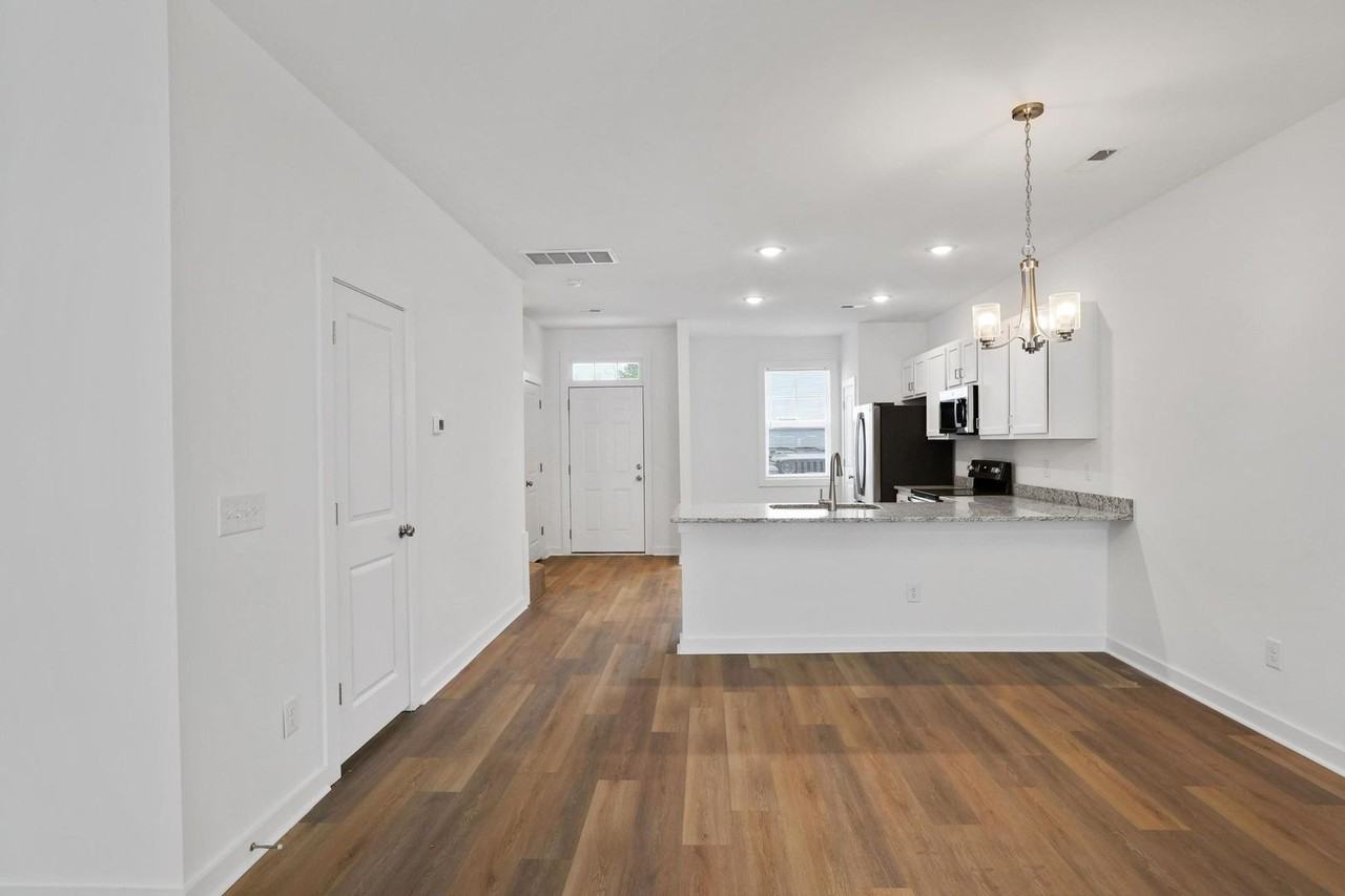 415 Sunfish Ln - Photo 5 of 20