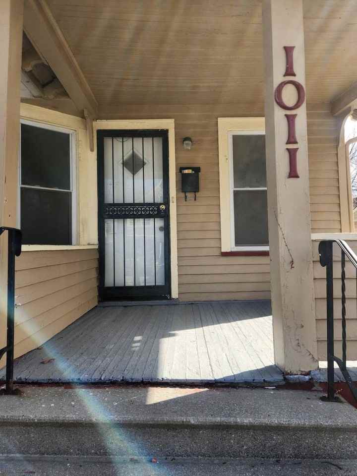 1011 E 72nd Pl - Photo 3 of 35