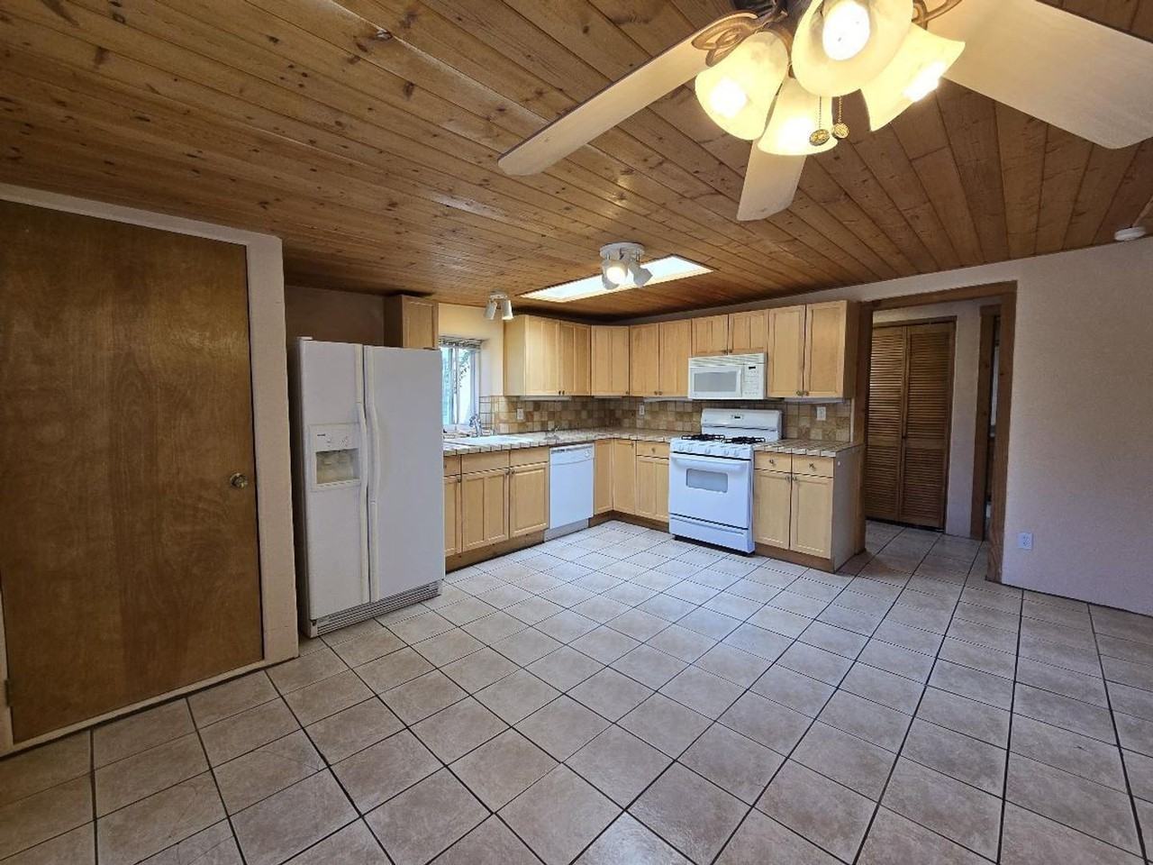 1333A Hickox St - Photo 2 of 14