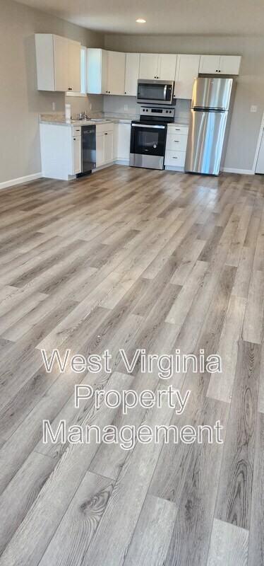 112 Arthur Ct - Photo 3 of 8