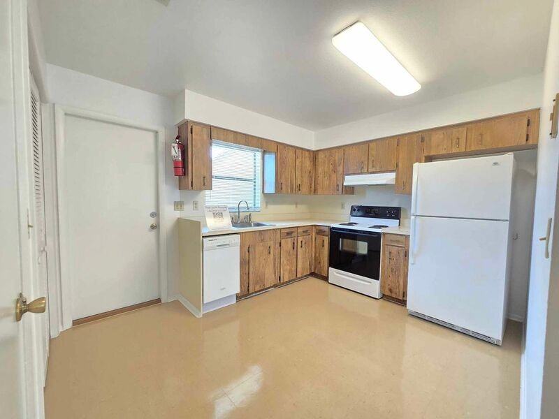 3910 Spoonbill Ct - Photo 3 of 8