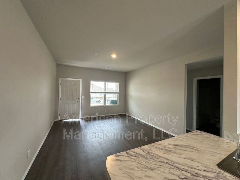 1107 W Abilene Rd - Photo 2 of 29