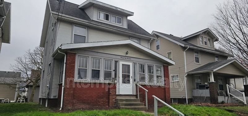 2914 5th St Nw - Photo 2 of 37