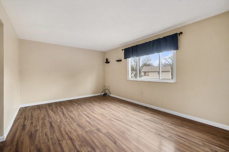 131 Bellwood Ct - Photo 7 of 29