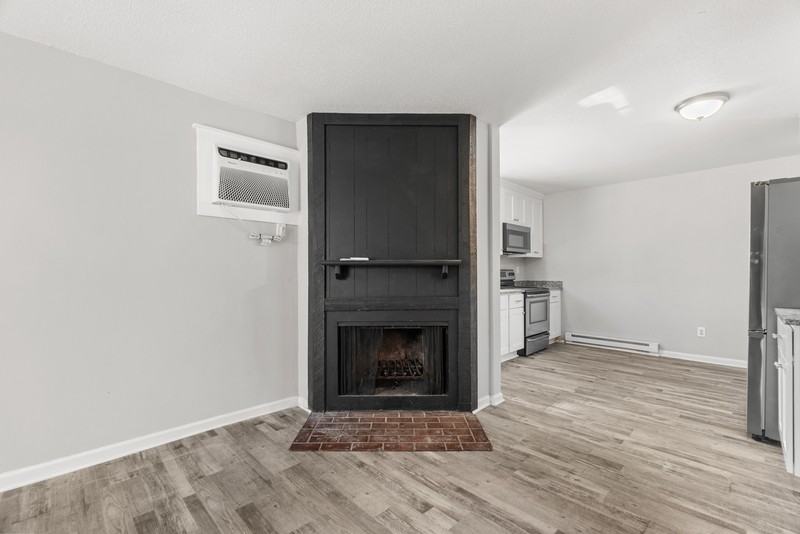 3562 Bancroft Dr - Photo 2 of 17