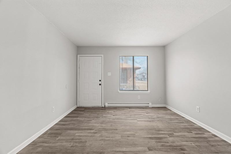 3562 Bancroft Dr - Photo 5 of 17