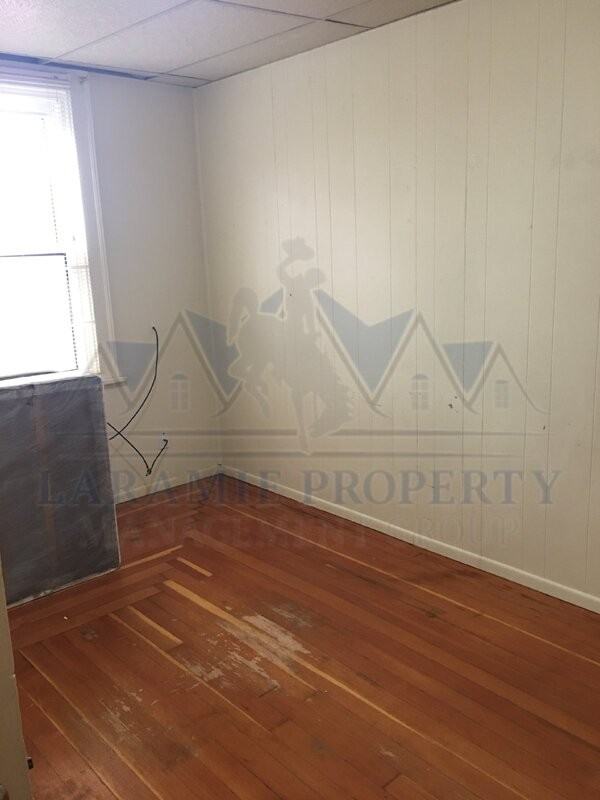 816 E Grand Ave #2 - Photo 7 of 10