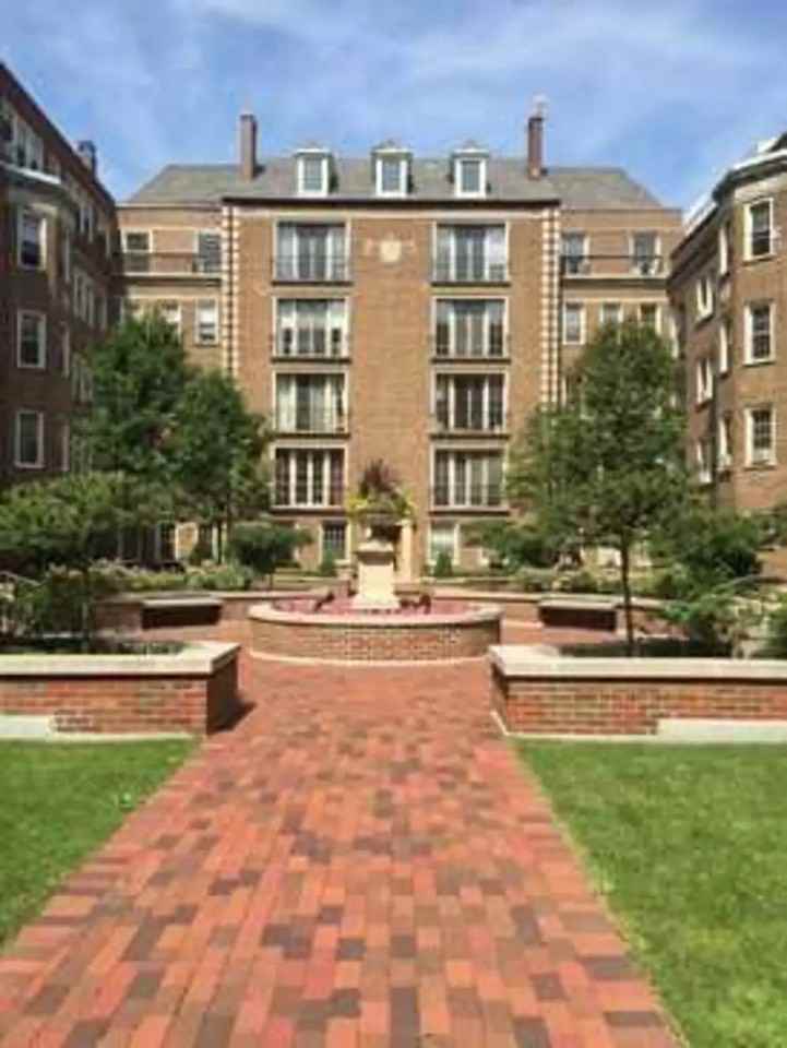 The John Evans Building - Photo 2 of 16