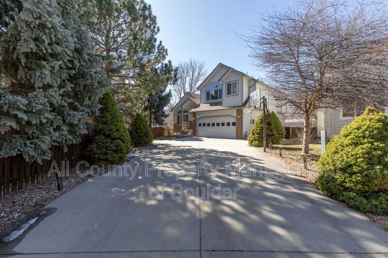 3303 Wright Cir - Photo 2 of 29