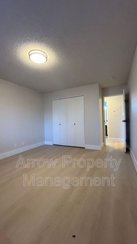 515 W Saunders Ave #14 - Photo 7 of 11