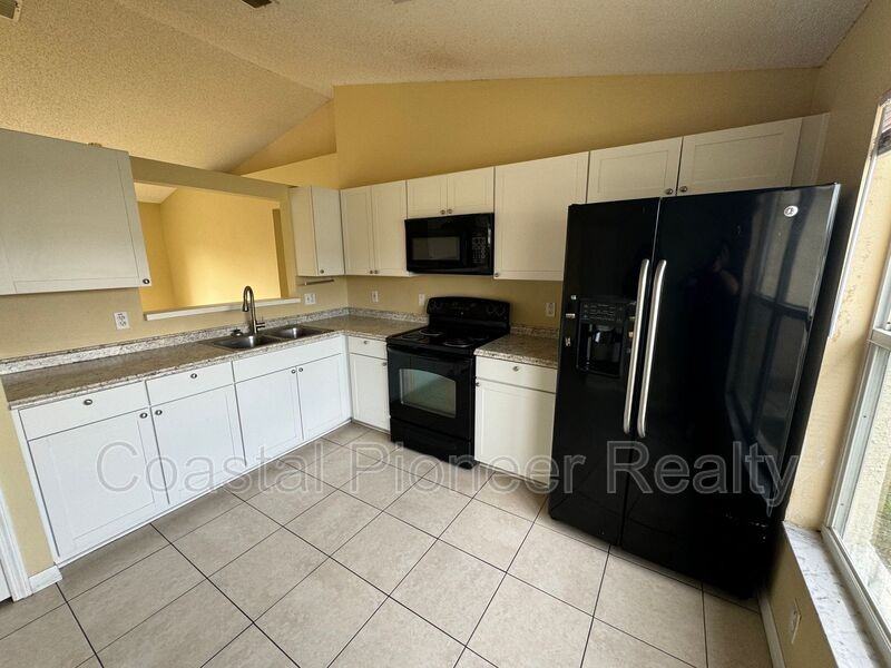 531 Oak Branch Cir - Photo 6 of 19