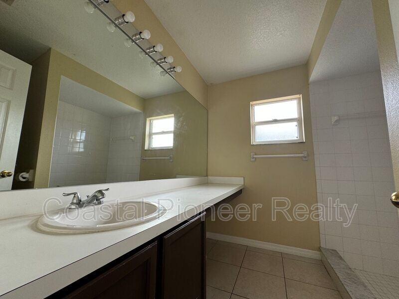 531 Oak Branch Cir - Photo 7 of 19