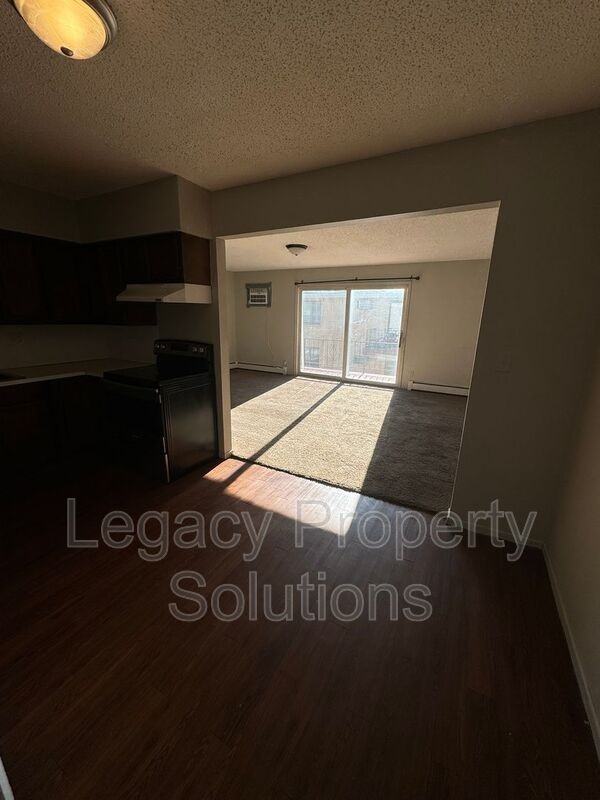 305 W Bismarck Expy N #4 - Photo 4 of 12