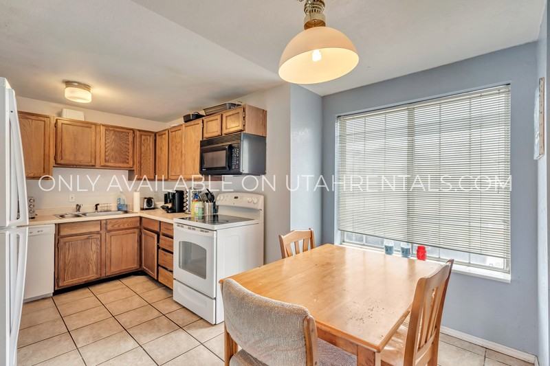 728 Wn #214-3 - Photo 4 of 15