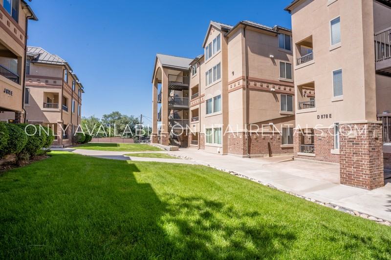 866 South 10 East #C1-3 - Photo 2 of 5