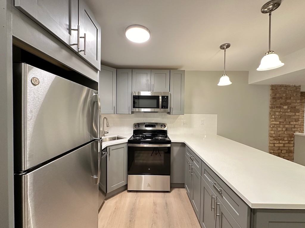 1220 N La Salle Dr #4E - Photo 7 of 21