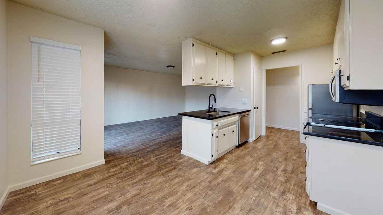 CA-0417 {855 Lakeside Drive} 50% - Photo 3 of 17