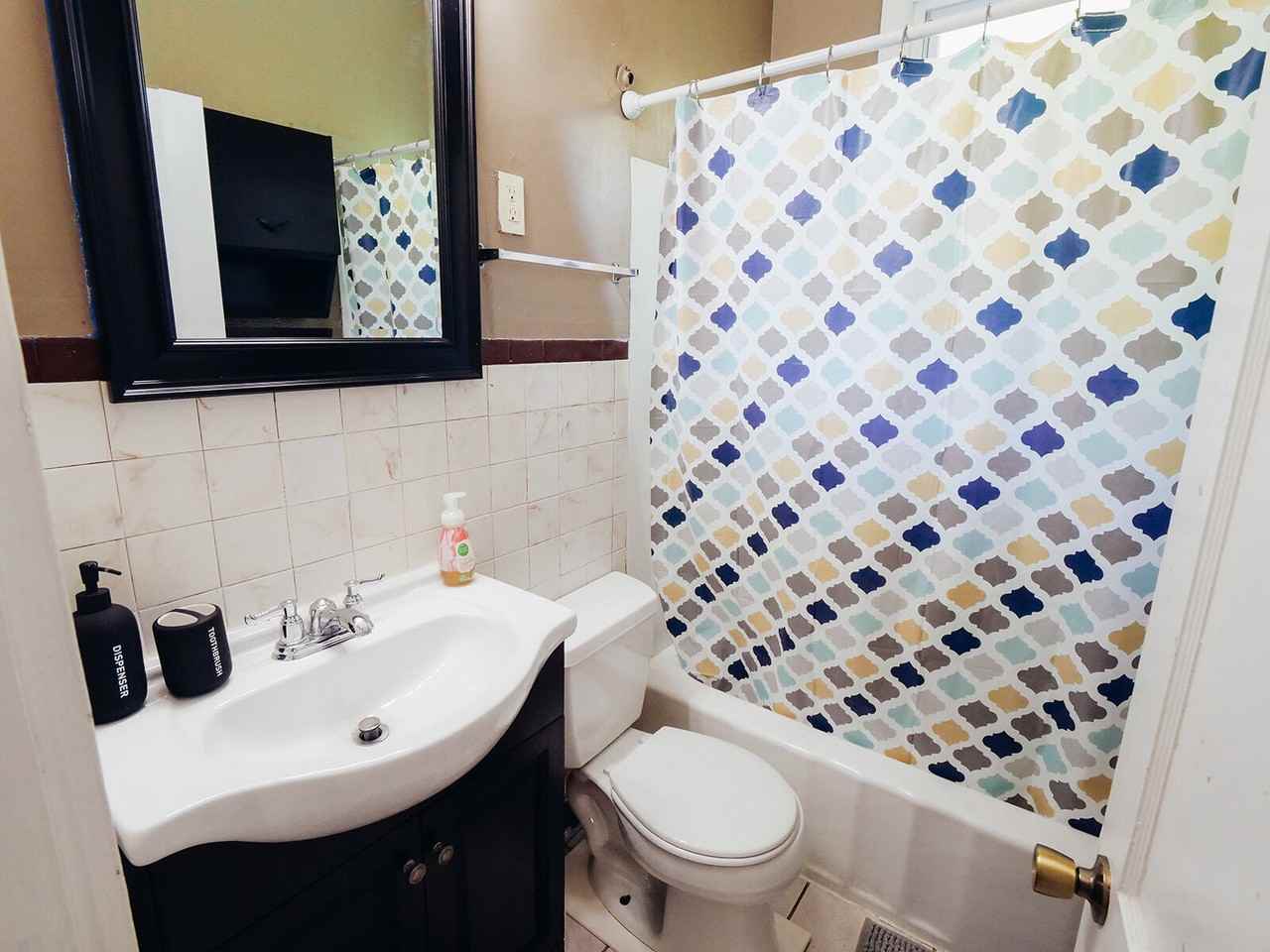 2012 Wayland Avenue - Photo 3 of 10