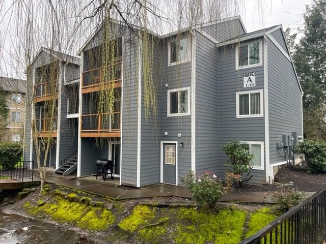 Shaw Terrace - 394 - Photo 2 of 10