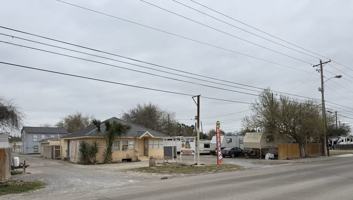 featured image of 1420 N Closner Blvd