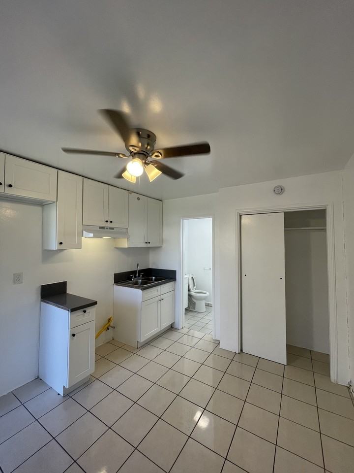 6909 Malabar Street - Photo 7 of 11