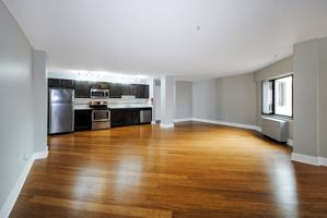 featured image of 475 W Lovell St