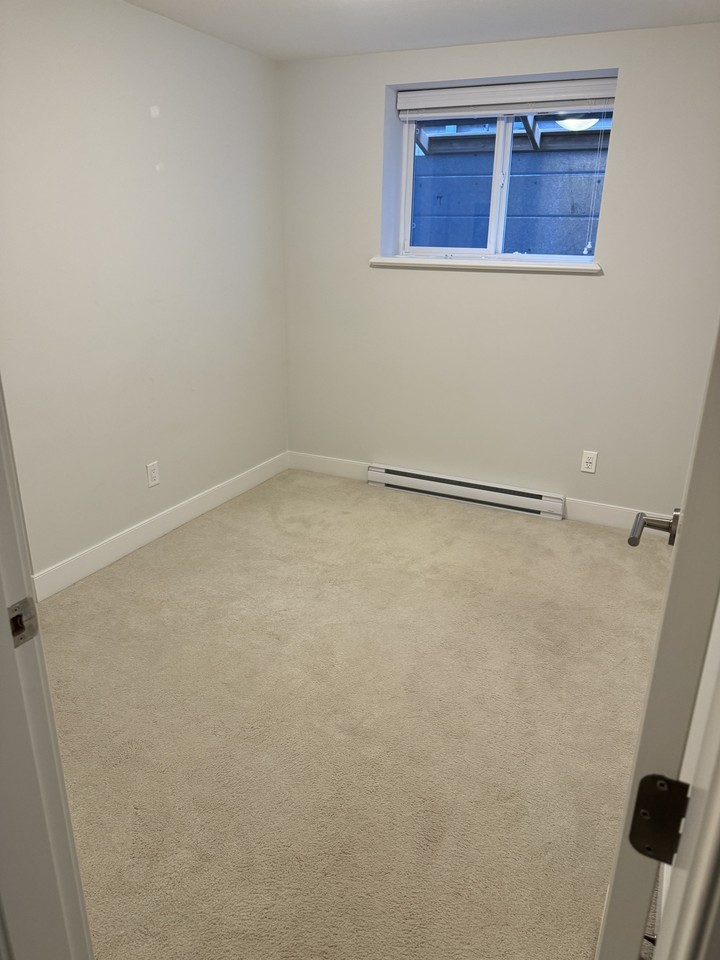 16773 22A Avenue - Photo 7 of 8