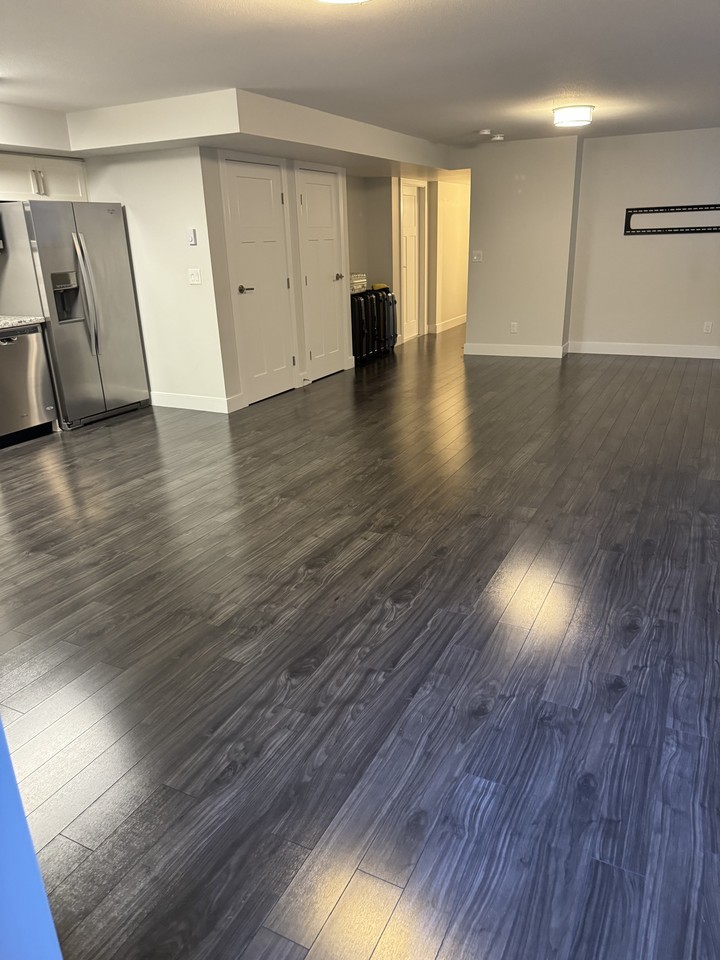 16773 22A Avenue - Photo 3 of 8